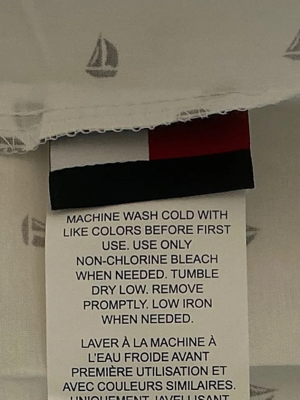 NWOT Tommy Hilfiger Fitted Full Sheet with grey shop boat print